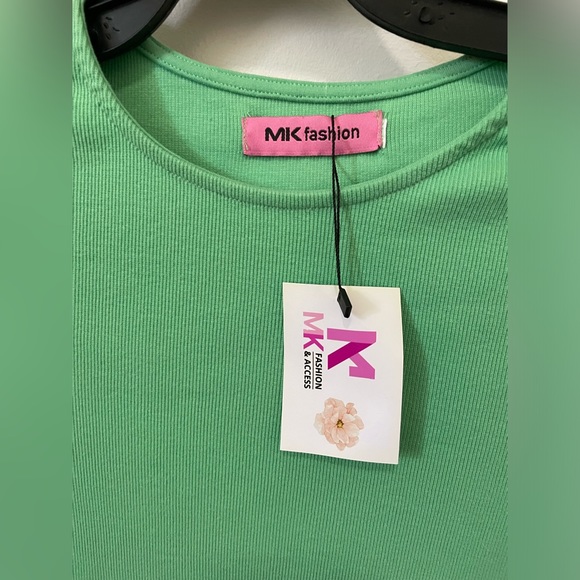 Solid Color Fitted Dress Set - Picture 4 of 5